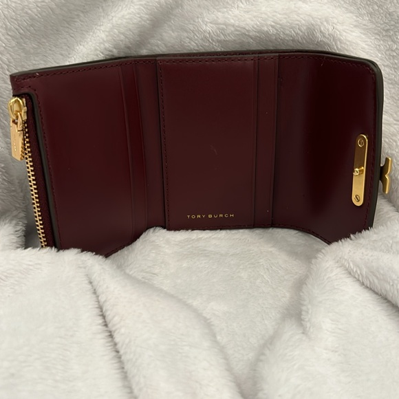 Tory Burch Compact Wallet - Picture 6 of 10